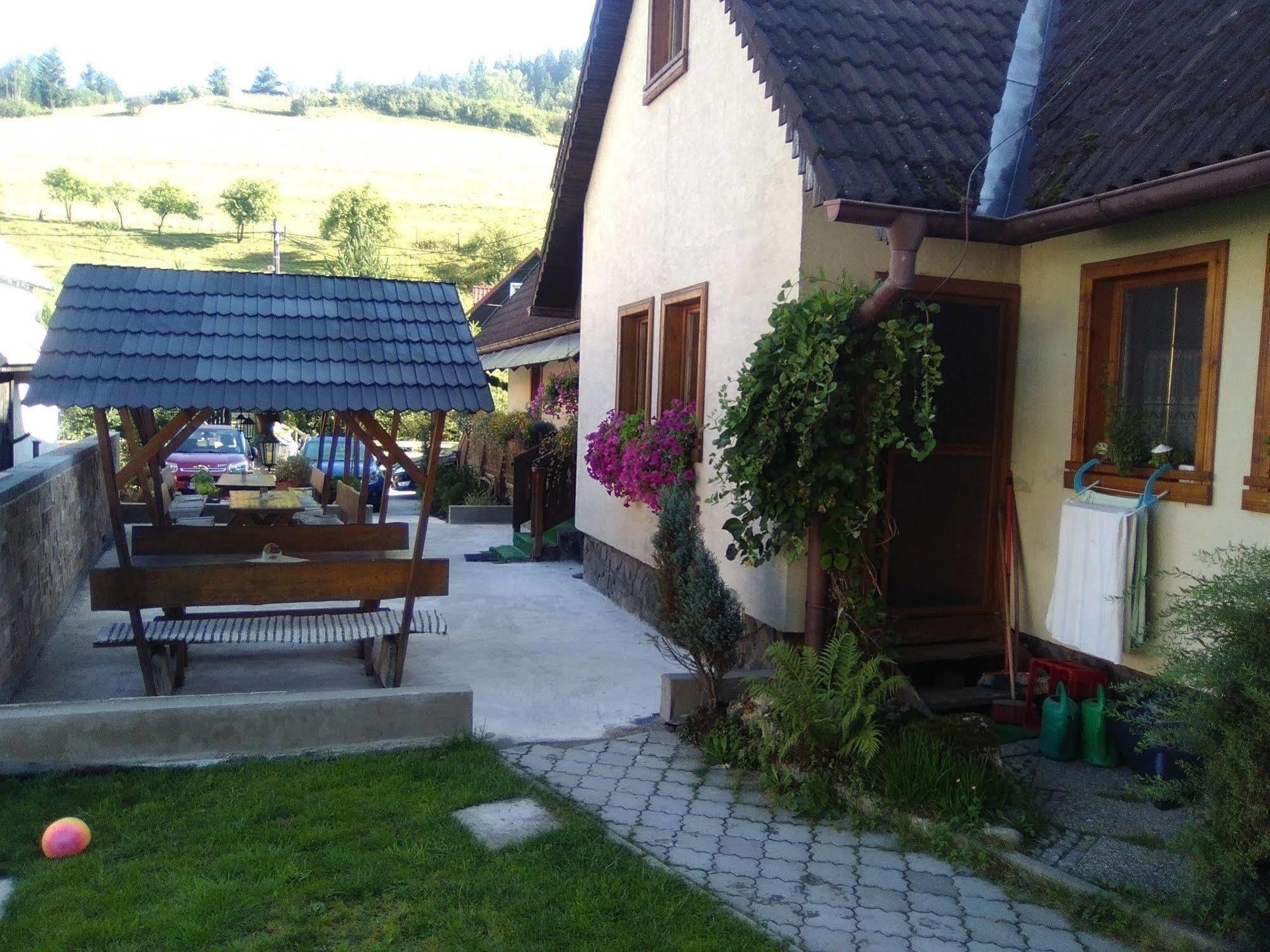 Penzion Leštiny Bagian luar foto